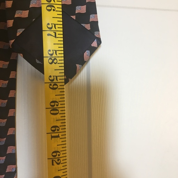 Stonehenge Flag Patterned 100% Silk Tie.  U.S.A. - Picture 5 of 6